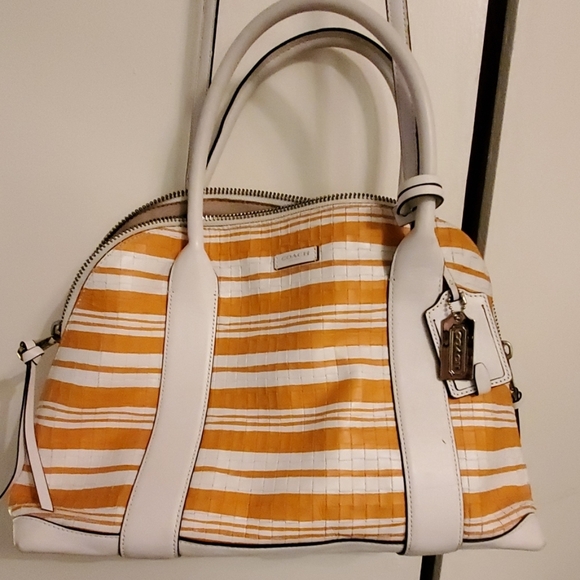 Coach purse - Picture 2 of 5